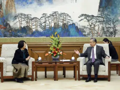 王毅会见柬埔寨驻华大使西索达