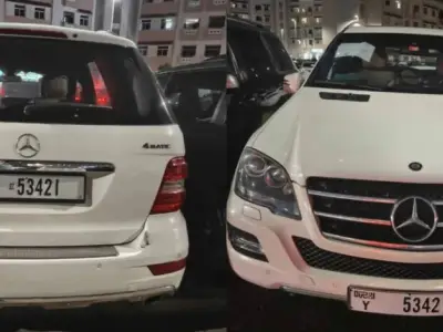 我的车在迪拜龙城的停车场里被撞了，肇事的中国女司机竟然逃逸了