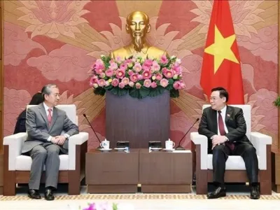 越南国会主席王廷惠会见中国驻越南大使熊波