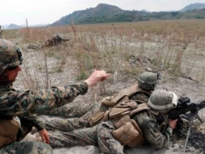 菲律宾和美国尖端装备亮相"肩并肩"军演