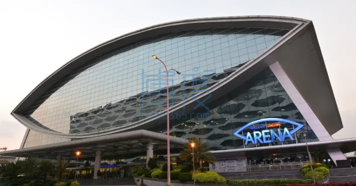 SM_Mall_of_Asia_Arena_-_back_(Pasay)(2018-08-25).jpg