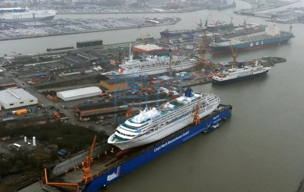 Lloyd-Werft-Bremerhaven-shipyard-Genting-Hong-Kong-e1468294200125.jpg