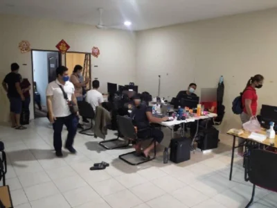 马来西亚警方捣毁一非法赌博中心 6名“菜农”落网