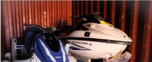 菲律宾海关局查获走私摩托艇和摩托车