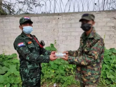 国防军一名士兵携MA枪和弹匣投奔反军方武装 KGZ：奖励给他3百万缅币！