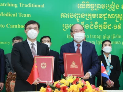 柬中两国签署合作协议 中国将派中医专家组常驻柬埔寨