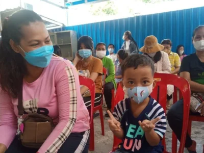 柬埔寨启动3岁至4岁儿童新冠疫苗接种（组图）