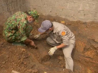 越南广治省成功处置400件引线完好无损的爆炸物