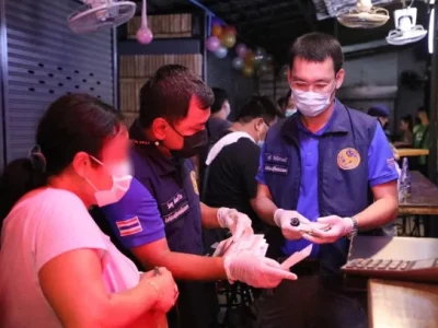 组织14岁少女卖淫！泰国丧尽天良的恶老鸨被捕，曼谷知名酒吧成淫窝！
