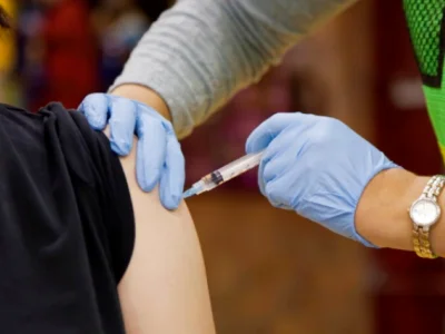 Covid-19：阿联酋在疫苗接种率方面位居全球指数之首