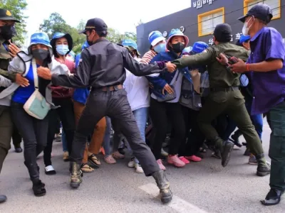 金界赌场抗议者与警方暴发冲突