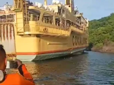 菲律宾怡郎省客船搁浅 原因竟是舵手睡着了！？