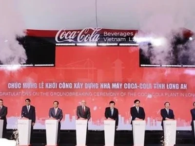 可口可乐在越南最大的工厂动工