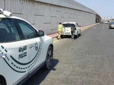 迪拜提醒居民使用警方应用程序上的“轻微事故报告”功能