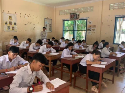 柬埔寨高中生辍学率高达超18%！