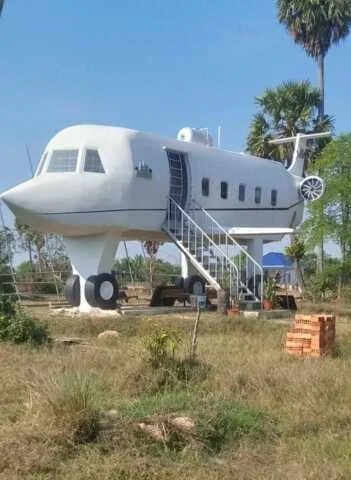 “我想在飞机上生活”，暹粒男子自建“飞机房”