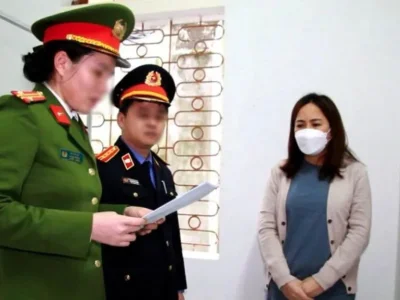 越南乂安：海关人员受贿，抓！