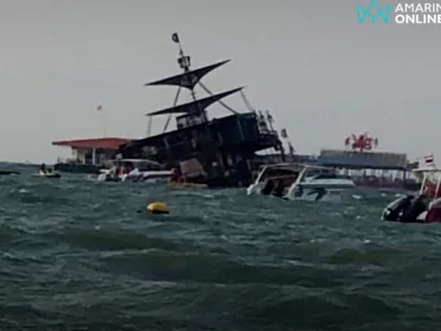泰国芭提雅湾一艘“海盗咖啡船”发生沉船事故，船上全员获救
