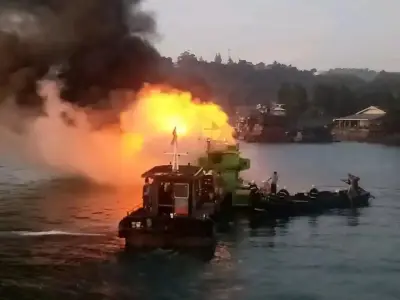 高当港一食品货船起火 造成三人受伤