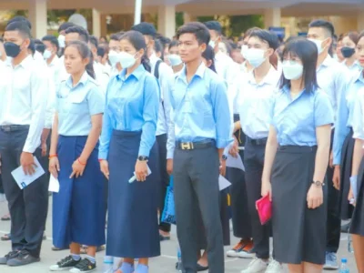 柬埔寨王家军2023征兵考试：6千名考生参加考试