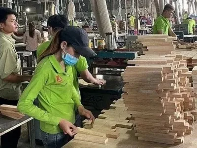 数万越南工人被裁员，越南呼吁出台政策减少家具工厂裁员