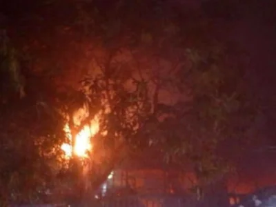 缅甸仰光茵盛镇区CB银行分行发生火灾，大火烧了一个多小时