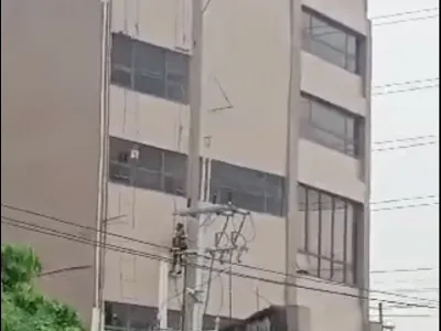 菲律宾加洛干市刷墙师傅意外触碰高压电缆身亡