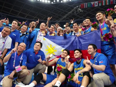 击败约旦 菲律宾男篮61年来首夺冠