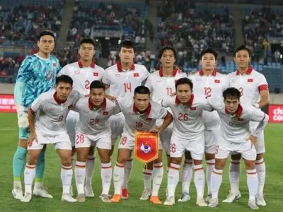 足球：中国队2比0击败越南队