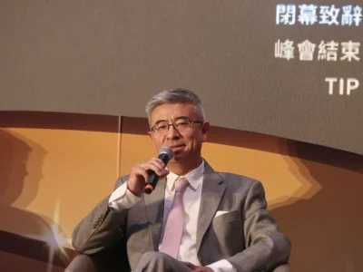 王志琪认为，澳门承批公司应避免在非博彩元素重覆性投资