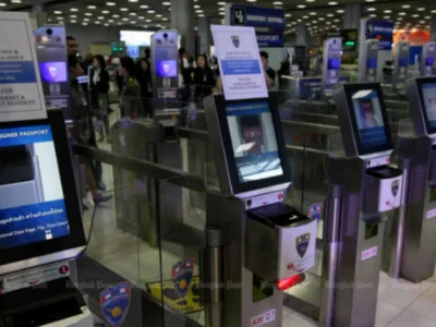 12月15日起，外国旅客可凭护照在素万那普机场自助出境！